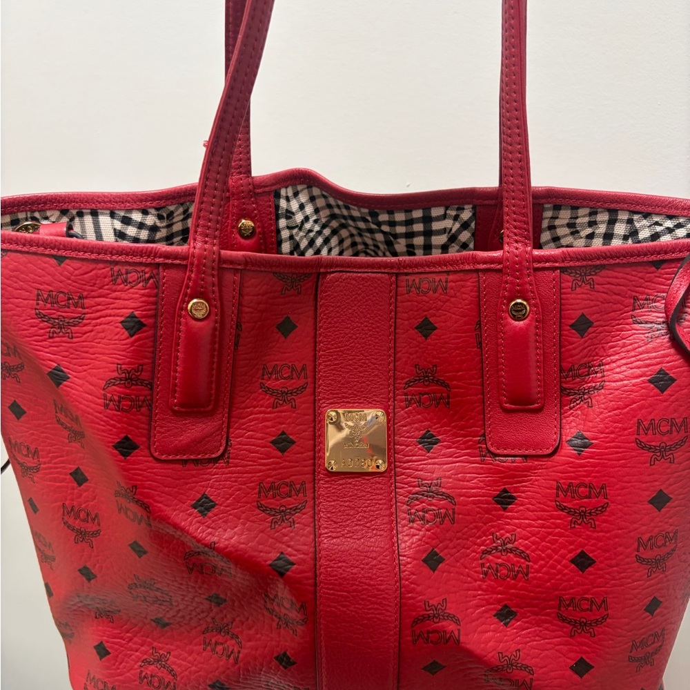 📌📌📌 SOLD SOLD 📌📌📌. MCM Scarlet Red Leather Tote